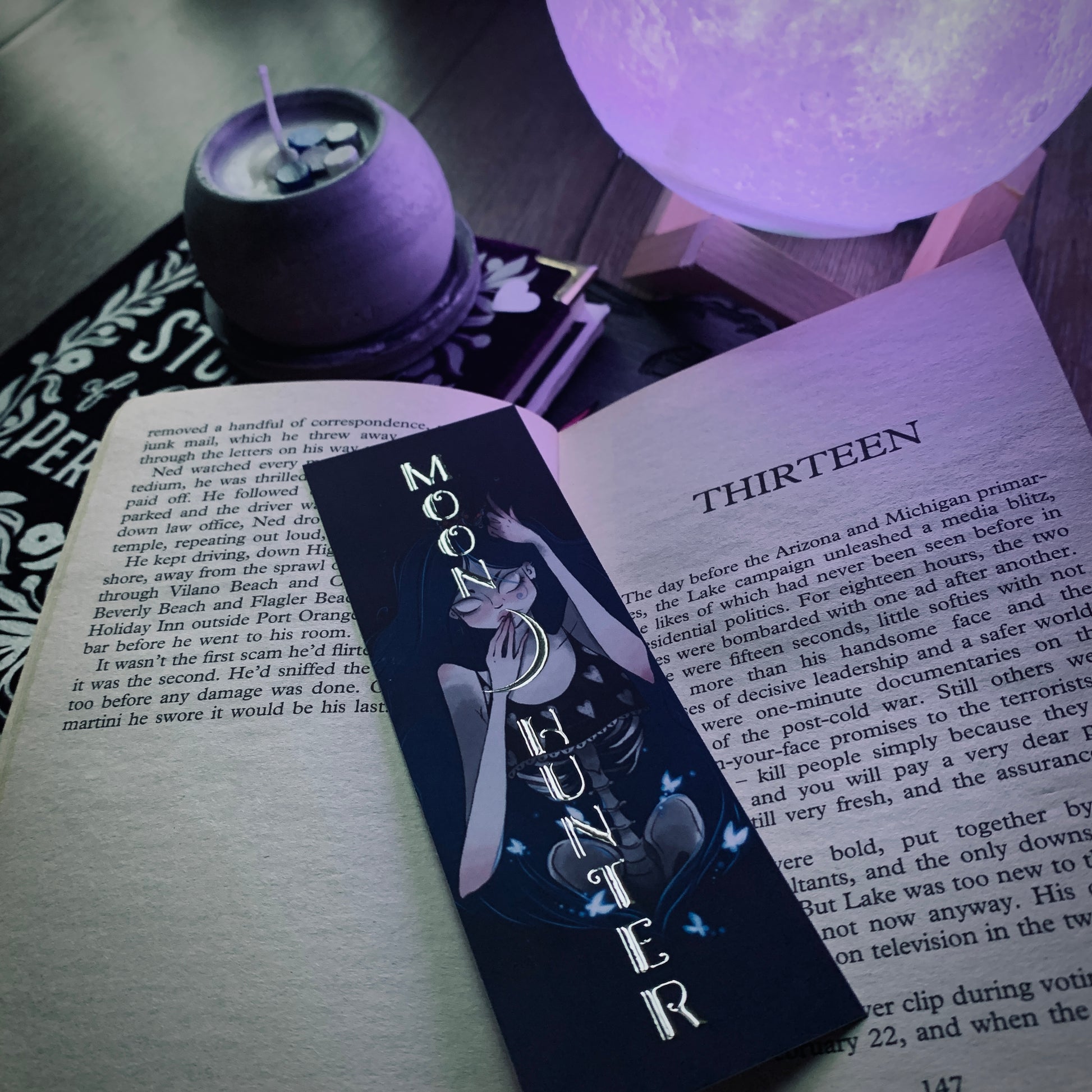 SET OF 4 BOOKMARKS - Moon&Hunter